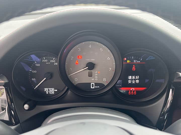 Фото 10 - Porsche Macan