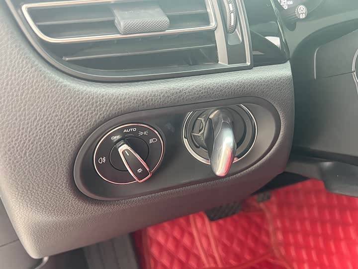 Фото 12 - Porsche Macan