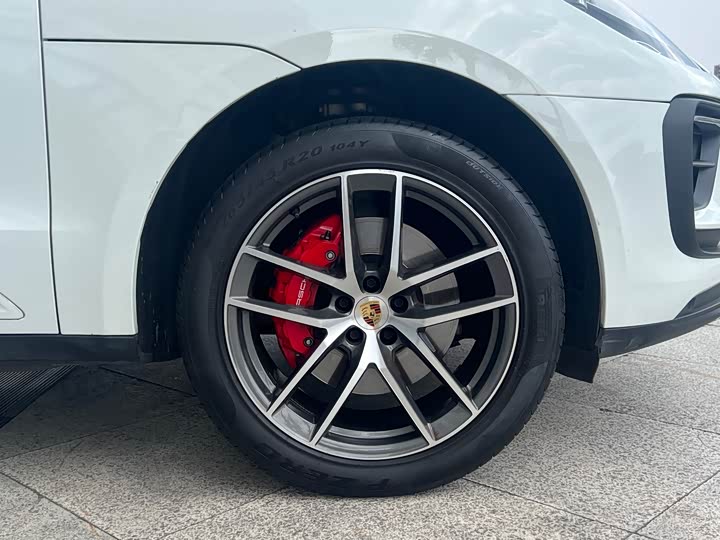 Фото 19 - Porsche Macan