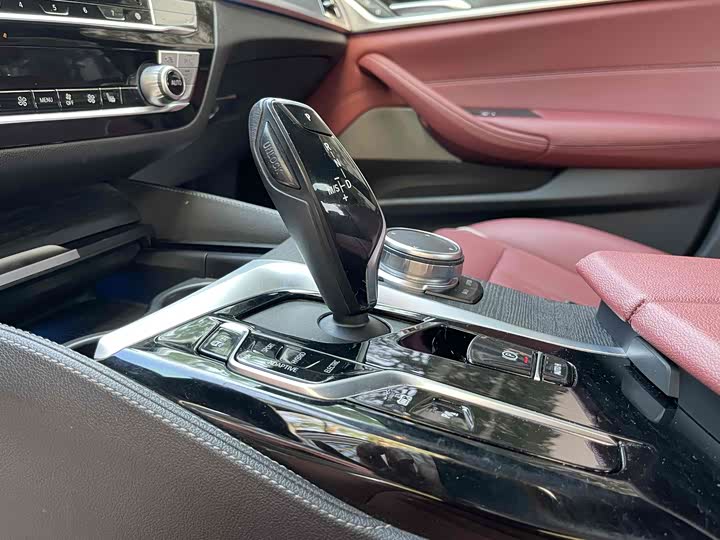 Фото 11 - BMW 5 Series Hybrid