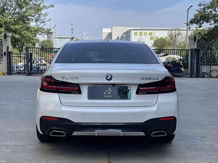 Фото 5 - BMW 5 Series Hybrid