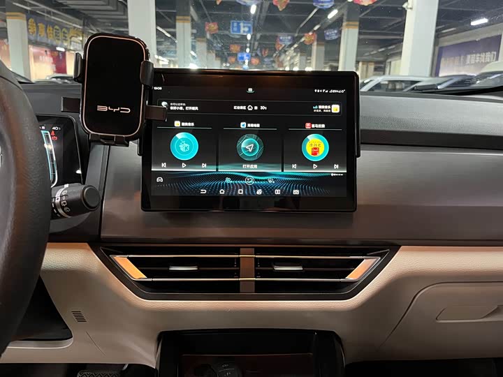 Фото 8 - BYD Yuan Pro