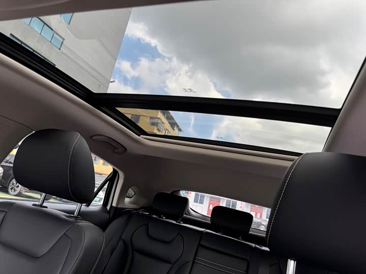 Фото 20 - Bestune B70