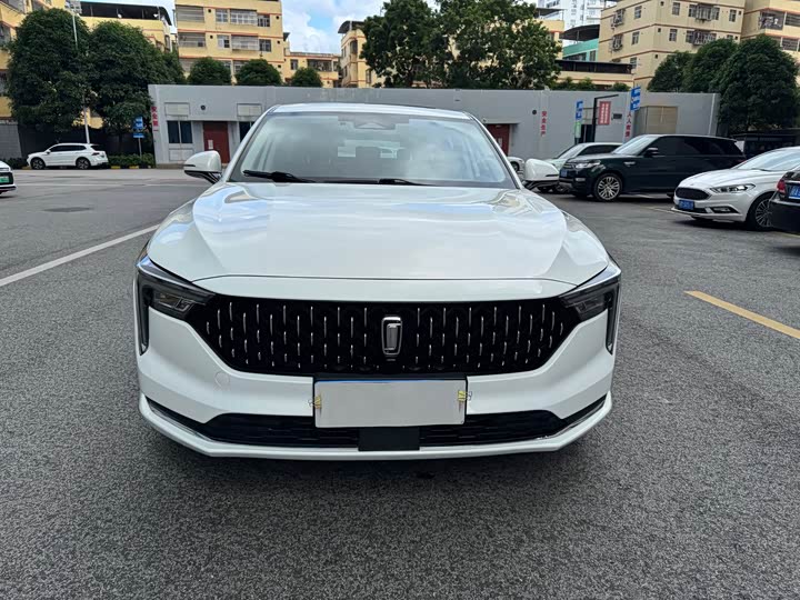 Фото 26 - Bestune B70