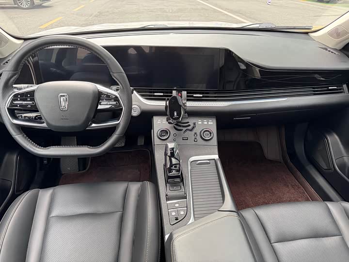 Фото 5 - Bestune B70