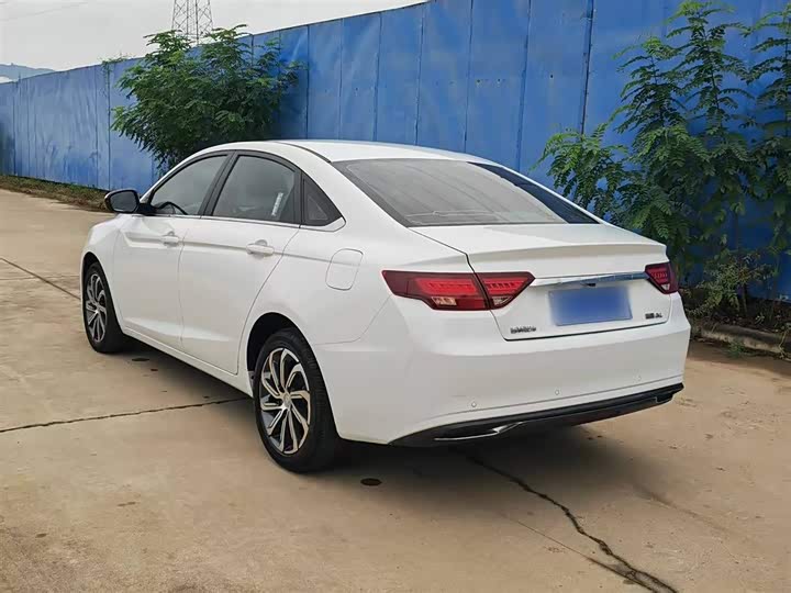 Фото 5 - Geely Emgrand GL