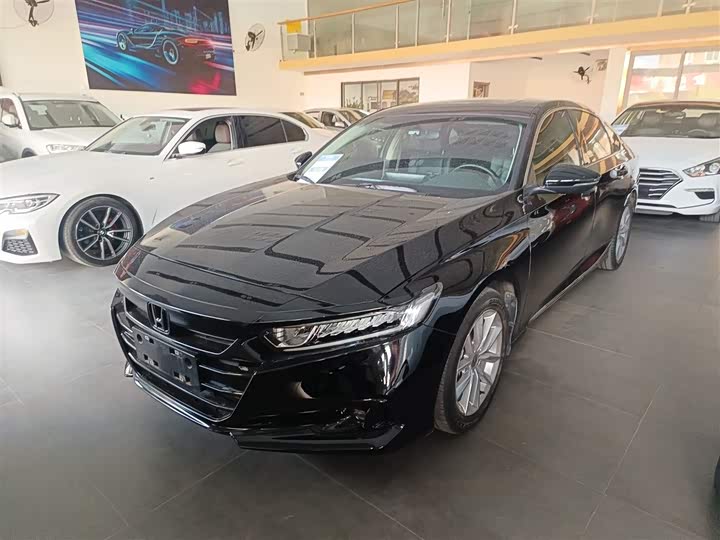 Фото 1 - Honda Accord