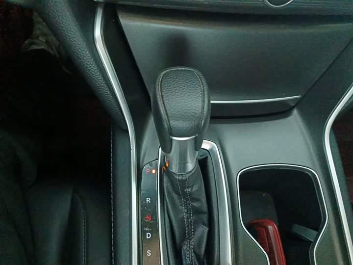 Фото 14 - Honda Accord