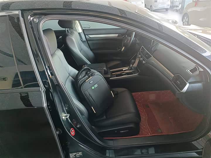 Фото 25 - Honda Accord