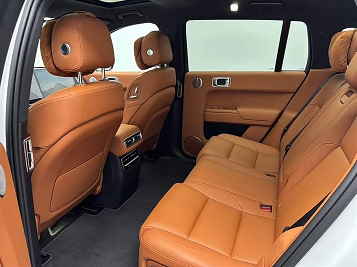 Фото 12 - LiXiang L7