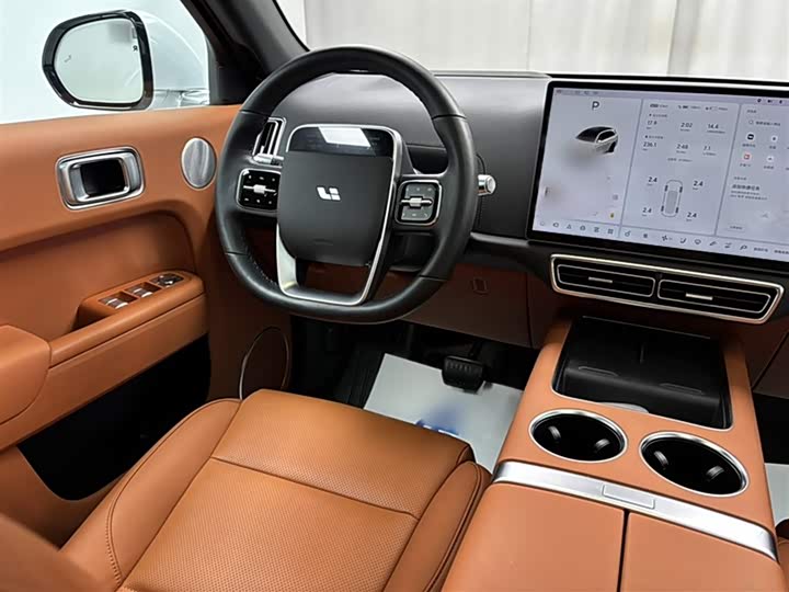 Фото 17 - LiXiang L7