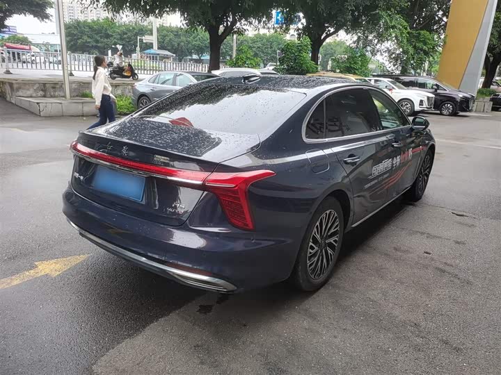 Фото 5 - Hongqi H5