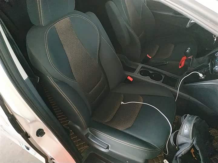 Фото 24 - JAC Refine M3