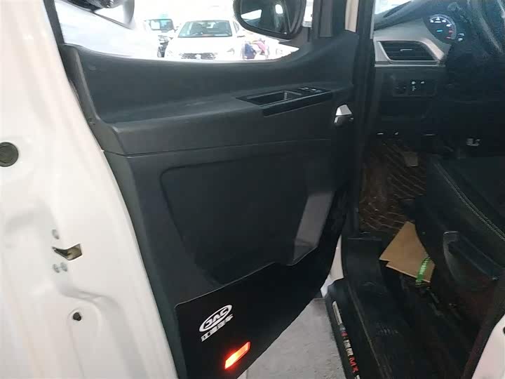 Фото 27 - JAC Refine M3