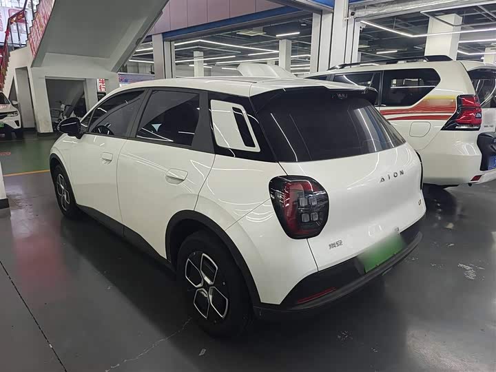 Фото 12 - GAC Aion UT