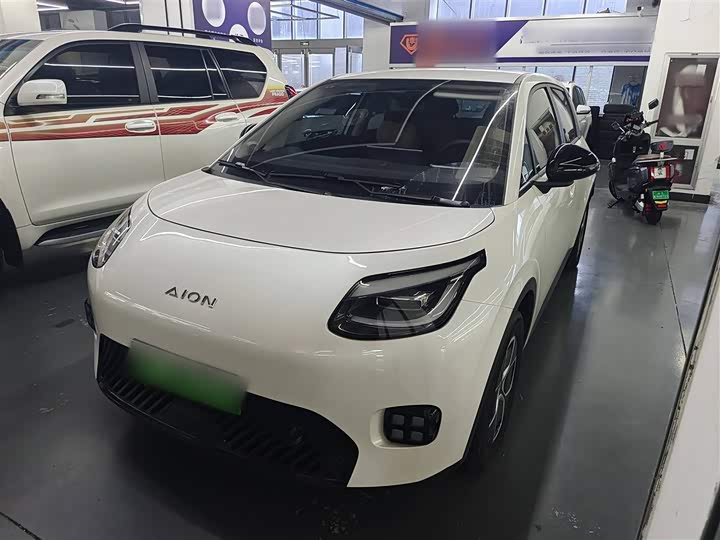 Фото 2 - GAC Aion UT