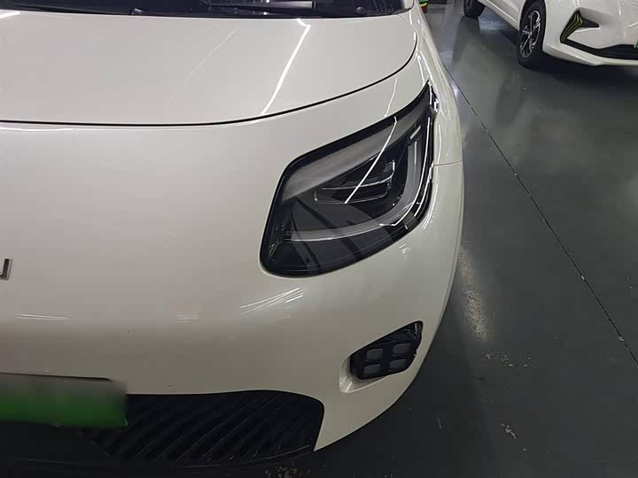 Фото 3 - GAC Aion UT