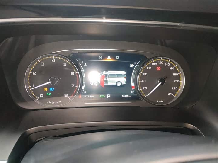 Фото 12 - GAC Trumpchi M8