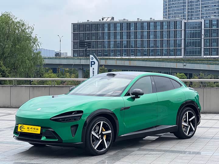 Фото 1 - Xiaomi YU7