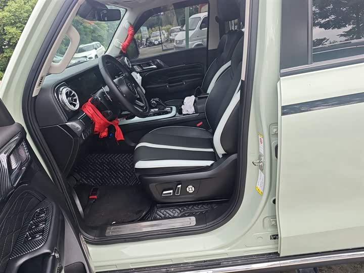 Фото 15 - Tank 300