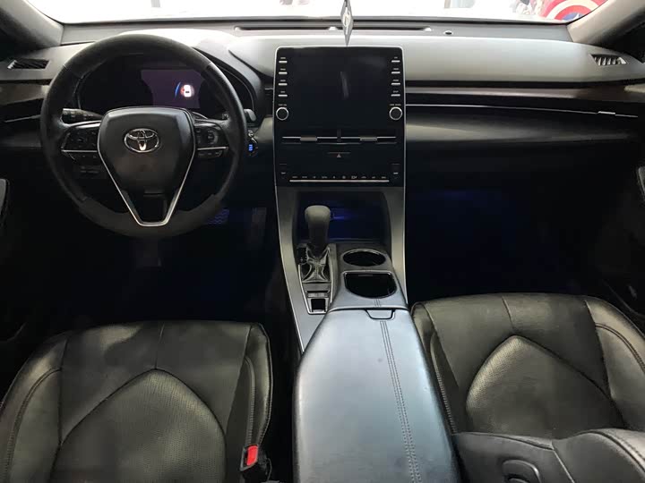 Фото 5 - Toyota Avalon