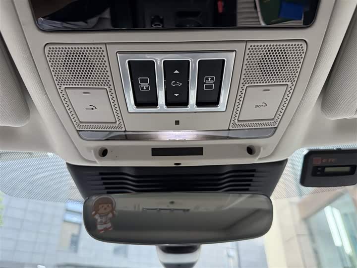 Фото 11 - Land Rover Discovery