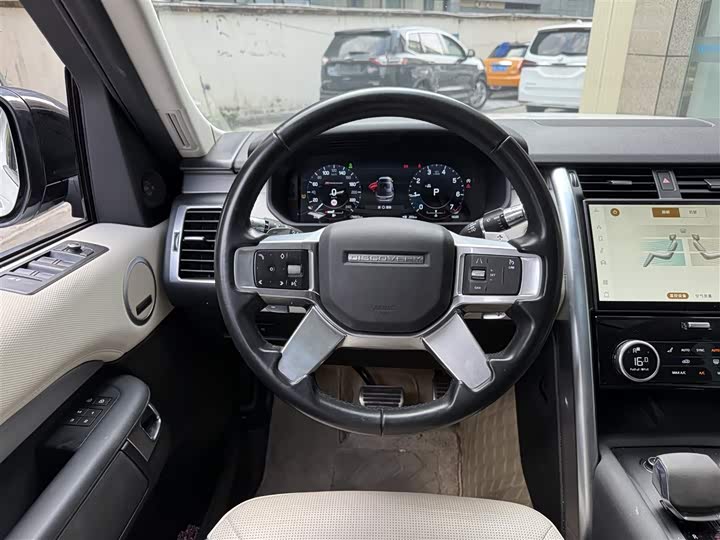 Фото 18 - Land Rover Discovery