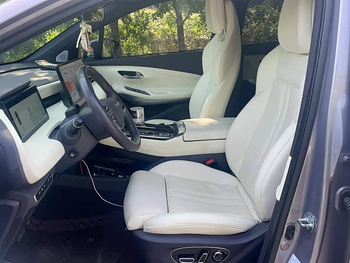 Фото 16 - GAC Aion LX