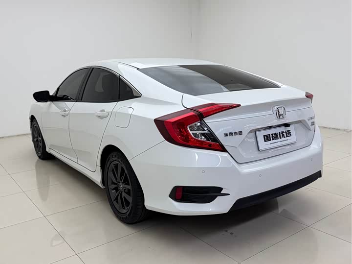 Фото 6 - Honda Civic