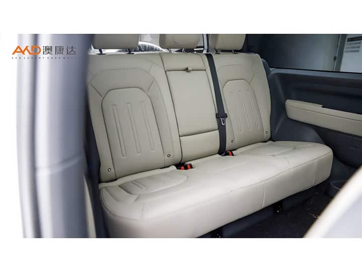 Фото 8 - Land Rover Defender