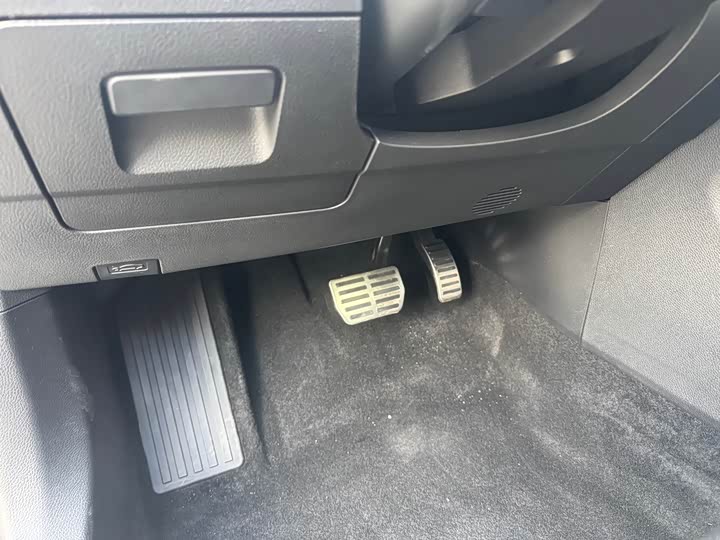 Фото 11 - Geely Preface