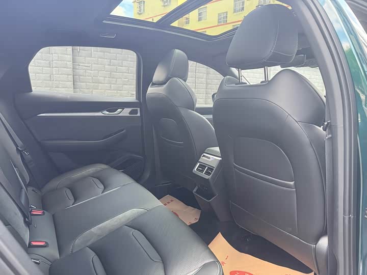 Фото 21 - Geely Preface