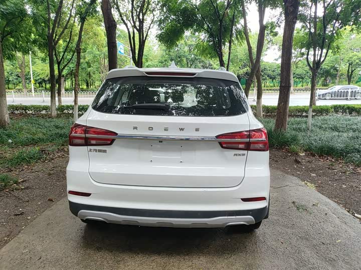 Фото 14 - Roewe RX5