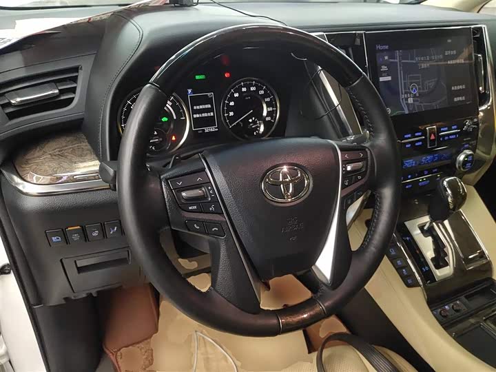 Фото 11 - Toyota Alphard