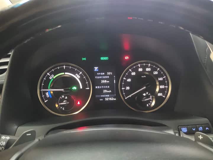 Фото 12 - Toyota Alphard