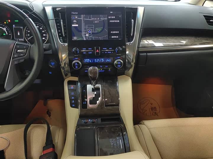 Фото 13 - Toyota Alphard