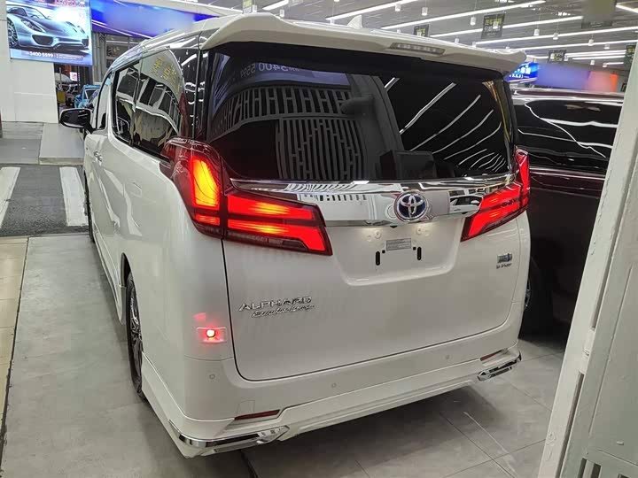 Фото 6 - Toyota Alphard