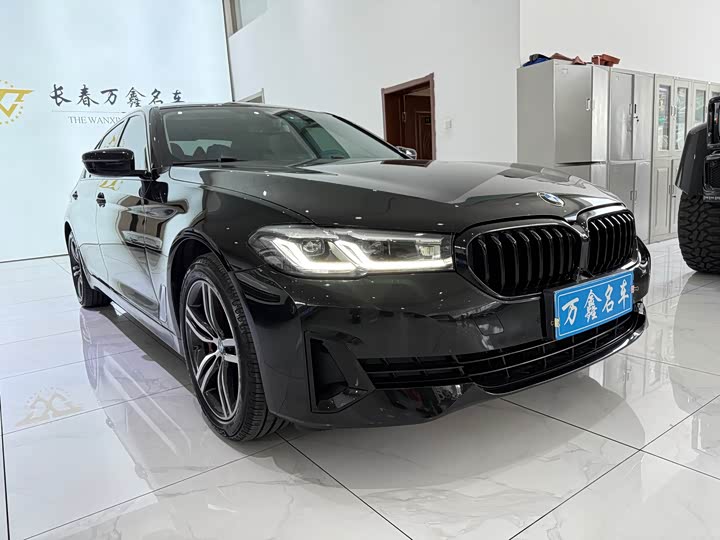 Фото 3 - BMW 5 Series