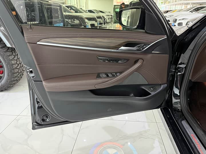 Фото 4 - BMW 5 Series