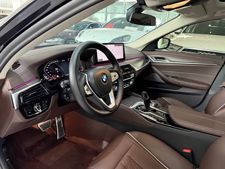 Фото 5 - BMW 5 Series