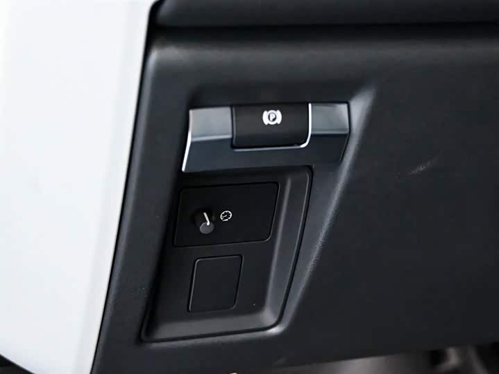 Фото 20 - Land Rover Defender