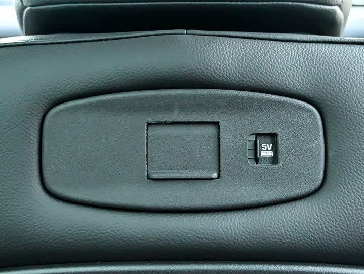 Фото 21 - Land Rover Defender