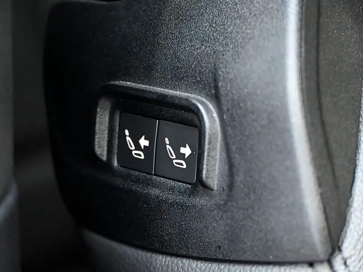 Фото 22 - Land Rover Defender