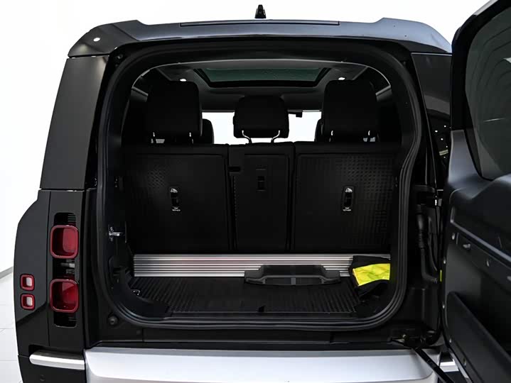 Фото 32 - Land Rover Defender