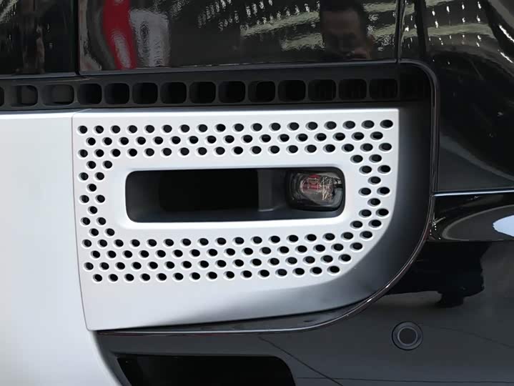 Фото 9 - Land Rover Defender