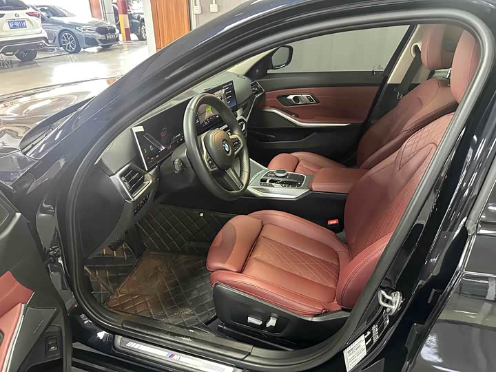 Фото 3 - BMW 3 Series