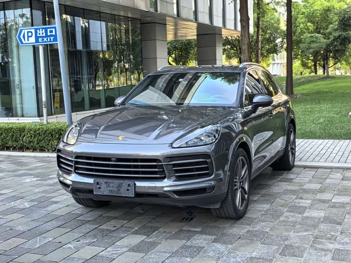 Фото 1 - Porsche Cayenne