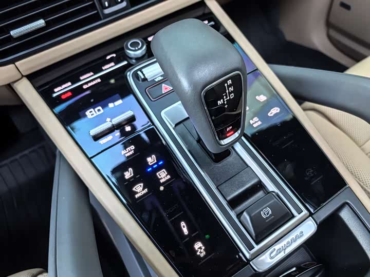 Фото 16 - Porsche Cayenne