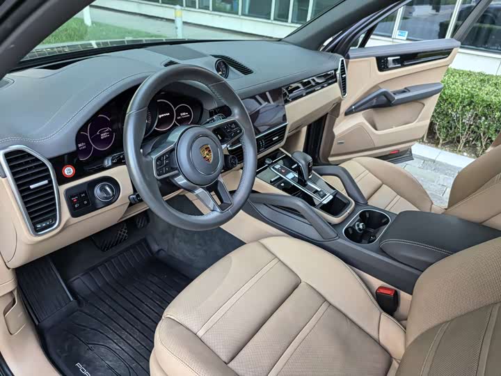 Фото 20 - Porsche Cayenne