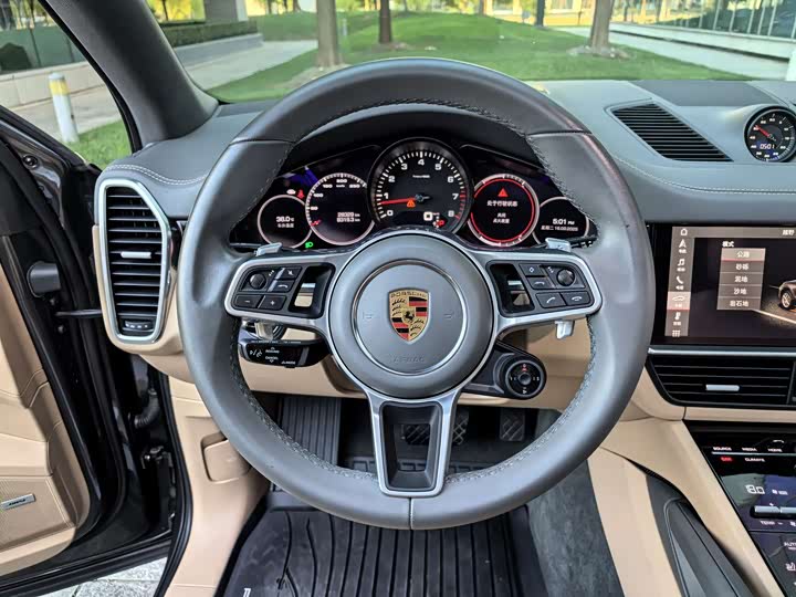 Фото 23 - Porsche Cayenne